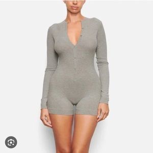 Skims Soft Lounge Henley Button Up Onesie - heather grey - medium
